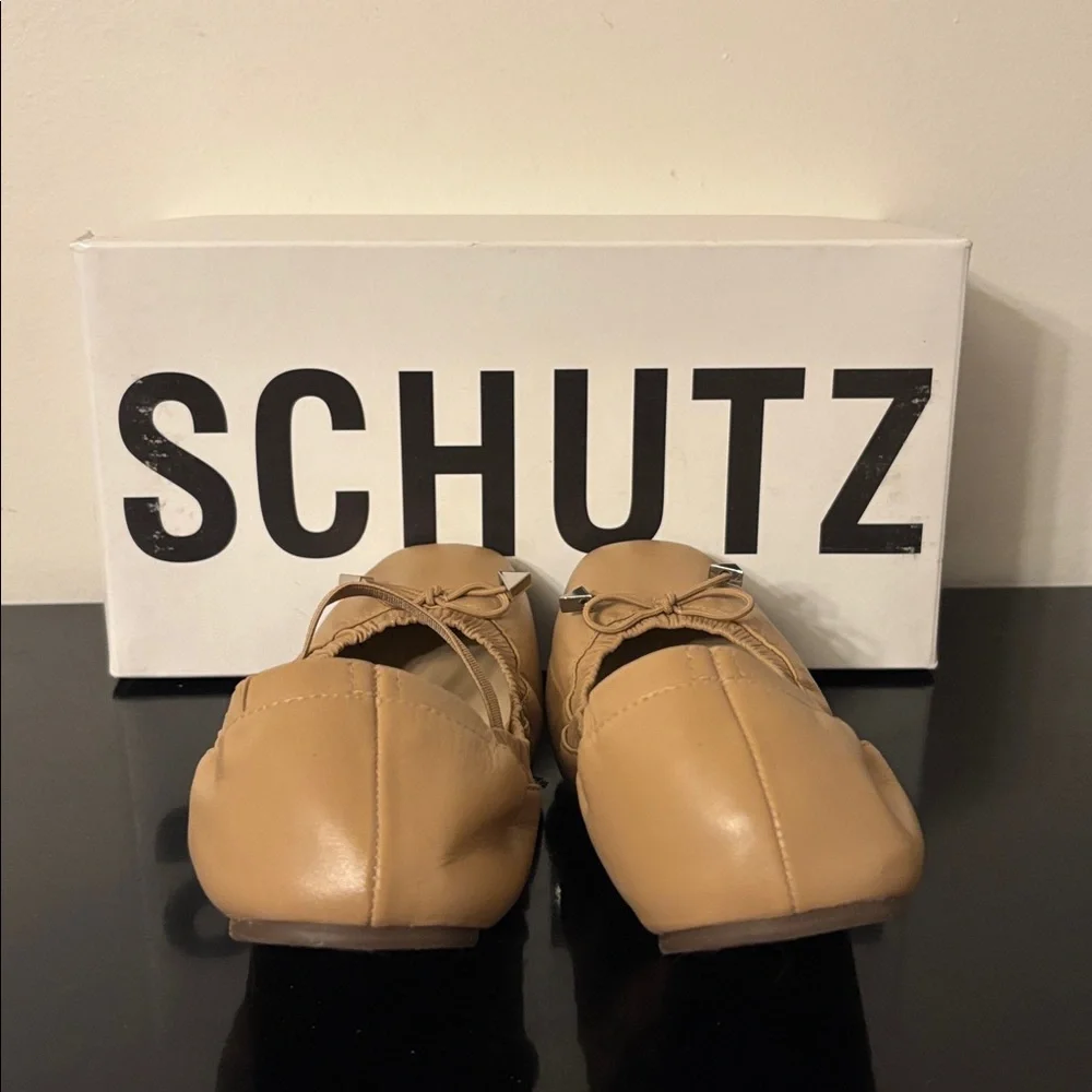 SCHUTZ Fanny Beige‎ Leather Ballet Flats